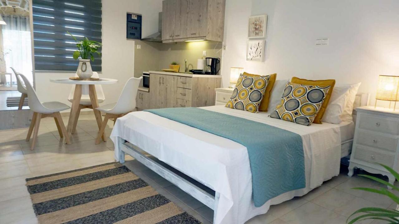 Studio Eleni - Oasis Holiday Houses Kókinosz Pírgosz Kültér fotó